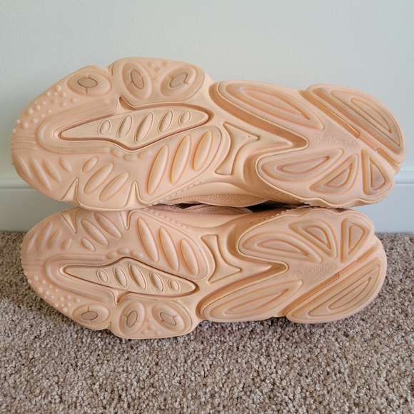 ADIDAS Men's Originals OZWEEGO Glow Orange FZ1962 Size 12 - Picture 9 of 14